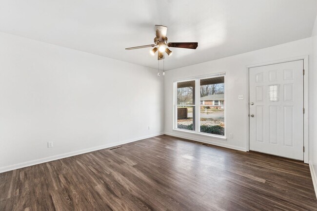 Foto del edificio - 1606 Savannah Dr