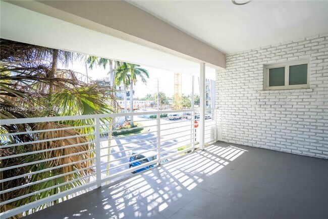 Foto del edificio - 1185 98th St