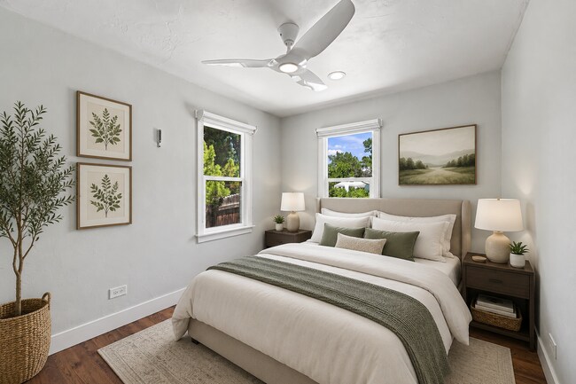 Foto del edificio - $2,190.95 with $300 off the first month's rent, 2 Beds - 1 Bath, Single Family Home in Denver wit...
