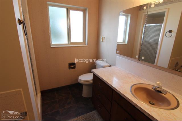 Building Photo - 700 E Elva St