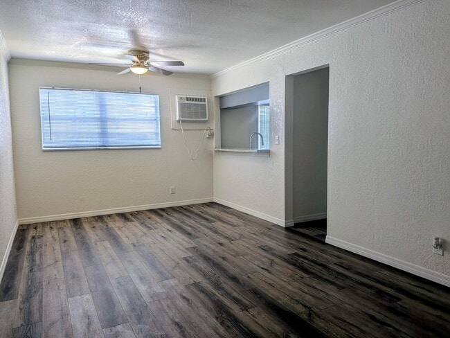 301 Danube ground floor 2 bedroom back corner apartment - Davis Islands Apartments