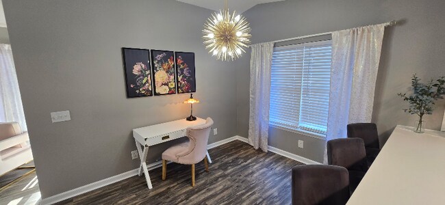 Foto del edificio - 2820 Mulberry Ln