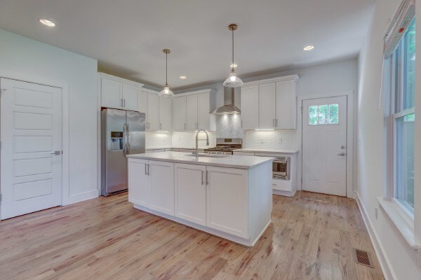 Photo - 324 Queen Ave House