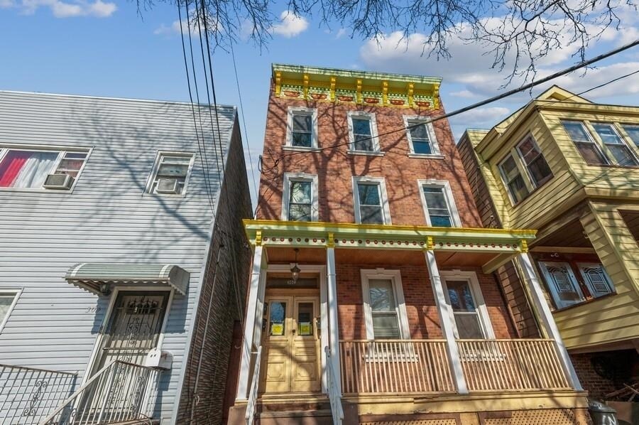 Foto principal - 302 Union St