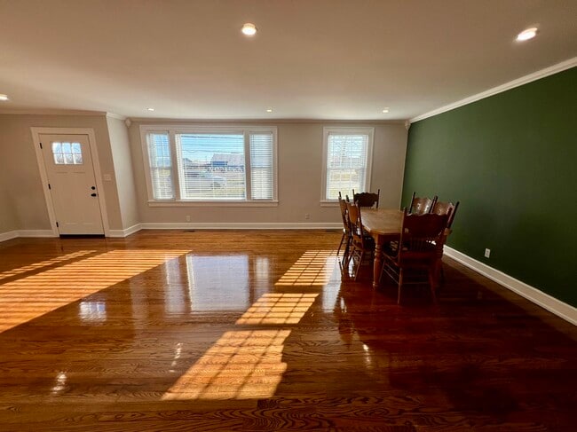 Foto del edificio - 1711 Greenland Dr