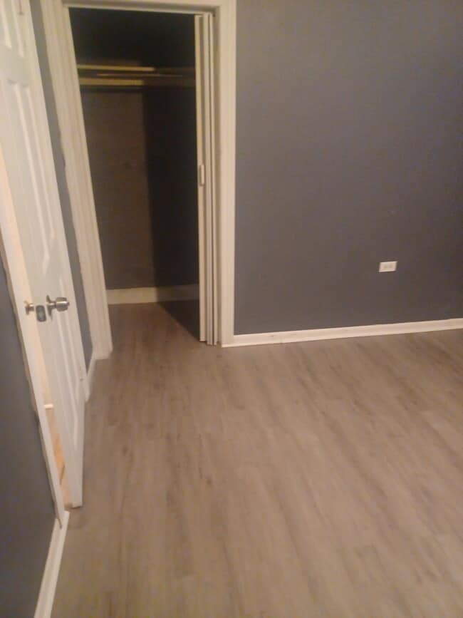 Building Photo - 5918 S Calumet Ave