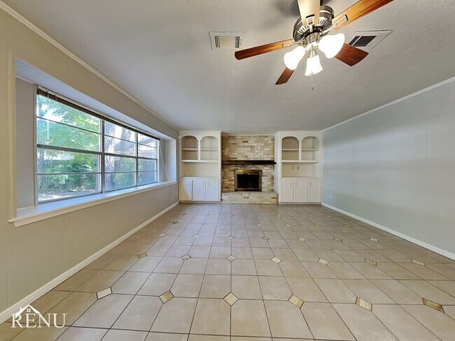 Foto del edificio - 15110 Gladebrook Dr