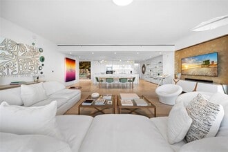 Building Photo - 9111 Collins Ave