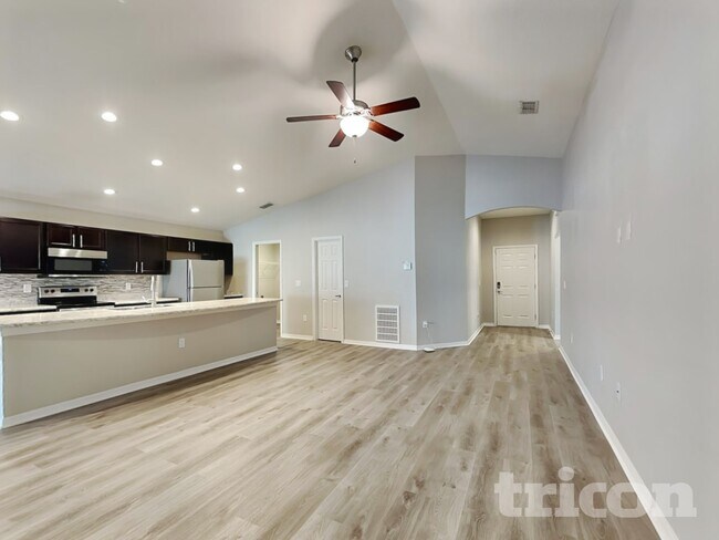 Foto del edificio - 8070 Diamond Creek Ln