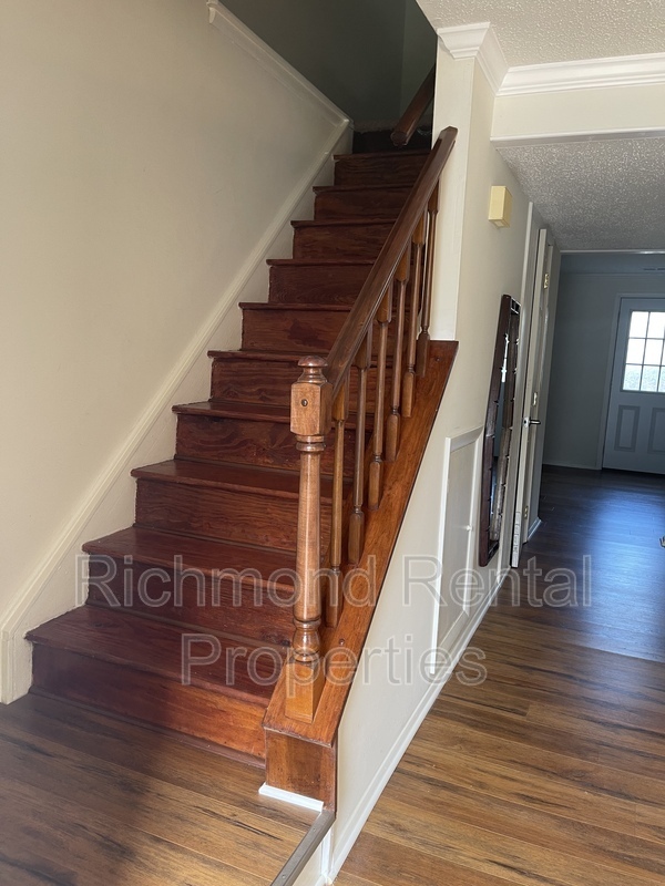 Foto del edificio - 7934 Clovertree Ct