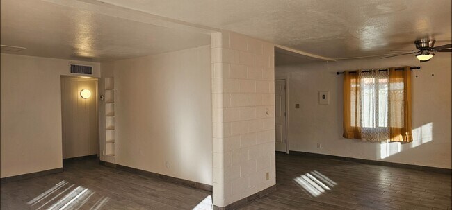 Foto del edificio - 2138 E Turney Ave