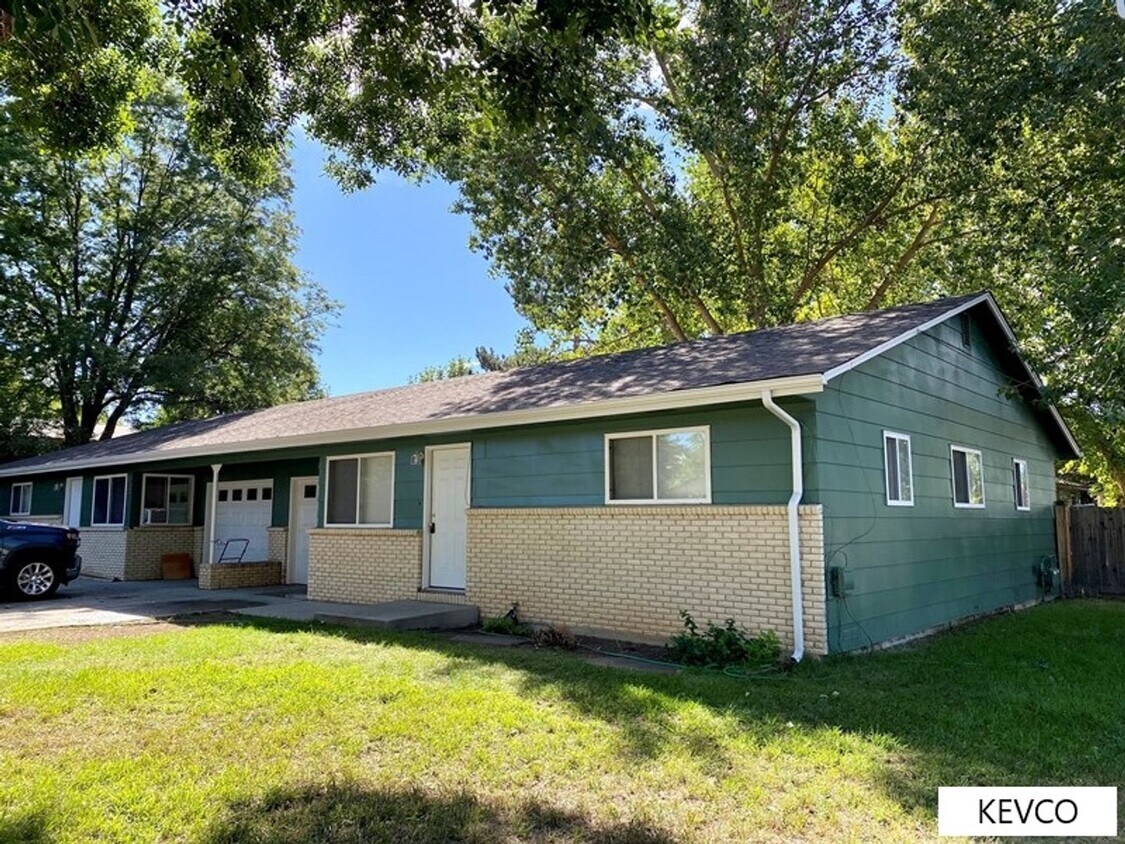 Primary Photo - 2409-2413 Clearview Ave
