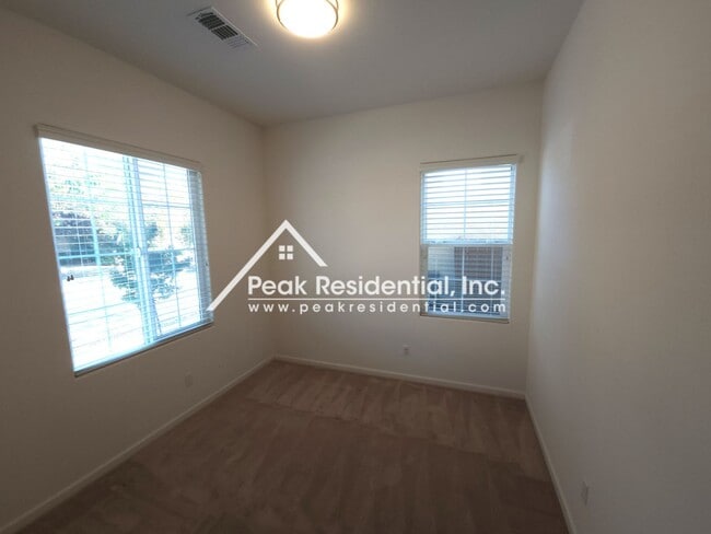Building Photo - Very Nice 3bd/2ba North Natomas Home with ...