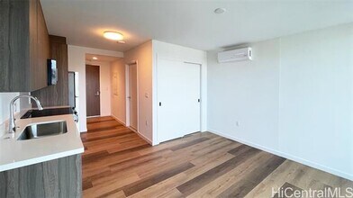 Building Photo - 1515 Liona St