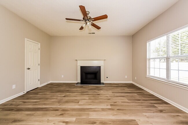 Building Photo - 1150 Ivey Ln