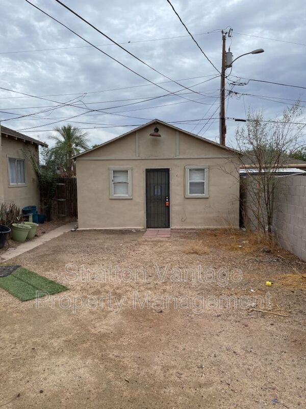 Foto del edificio - 2032 W Adams St