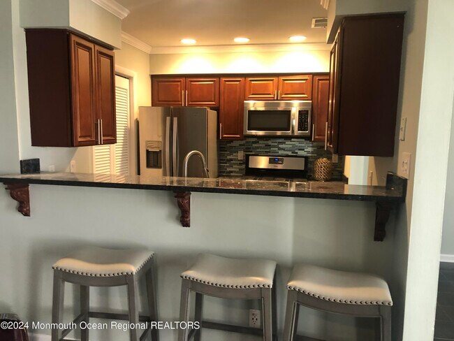 Foto del edificio - 1711 Waters Edge Dr