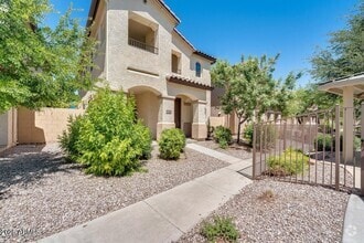 Building Photo - 9160 W Coolbrook Ave