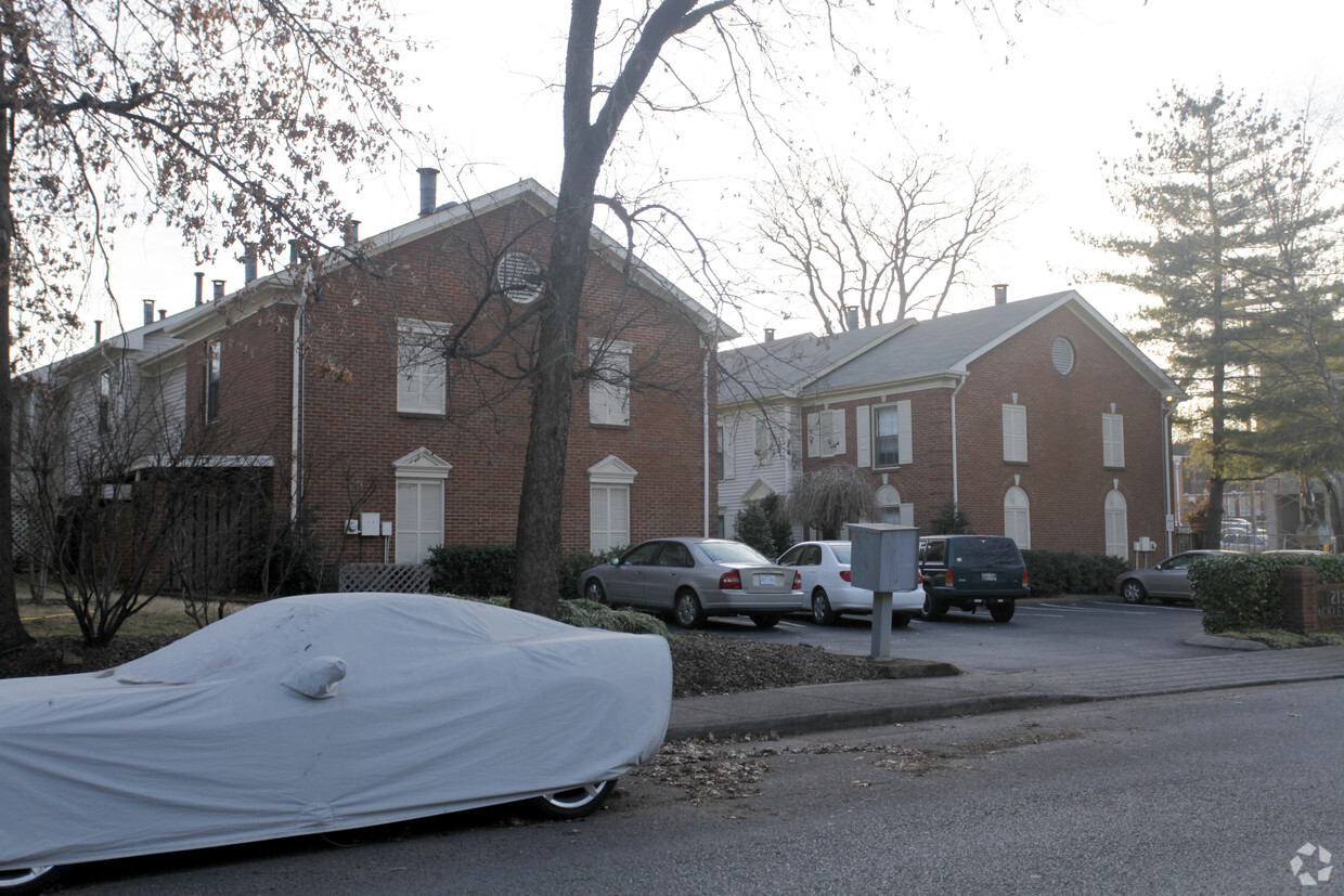 Building Photo - 2139 Acklen Ave