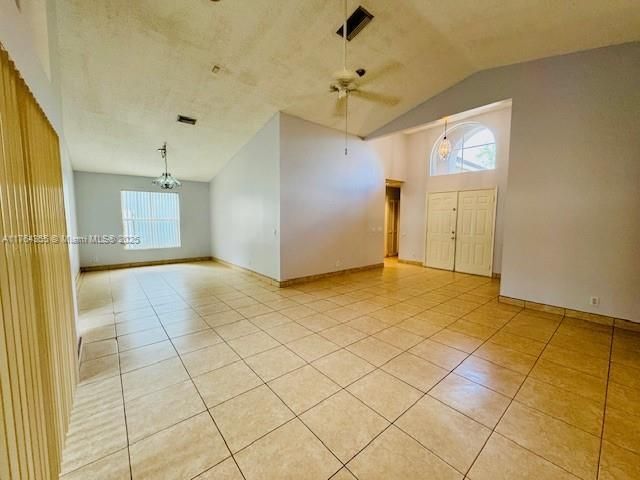 Building Photo - 495 Carrington Ln
