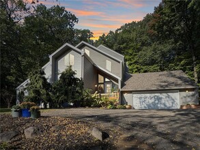 Building Photo - 13900 Hill Ridge Dr