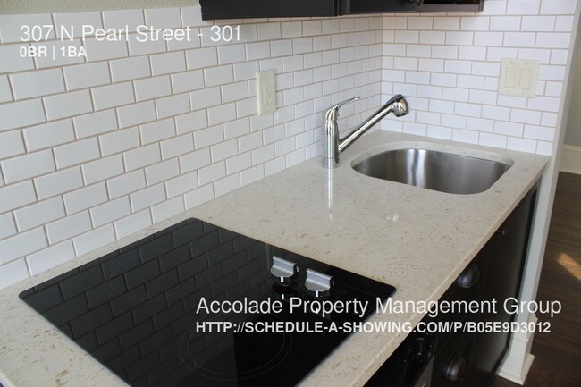 Building Photo - Brand New Downtown Ellensburg Apartment