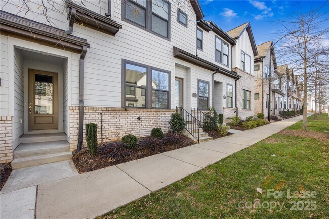 Foto del edificio - 6319 Southgrove St