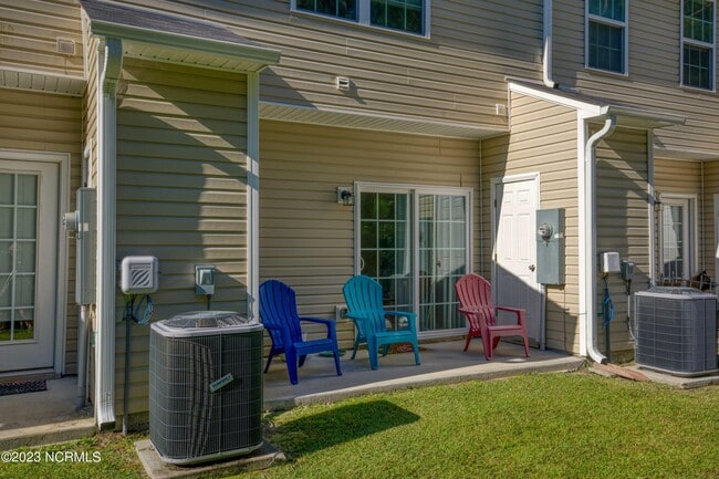 Building Photo - 142 Beacon Woods Dr