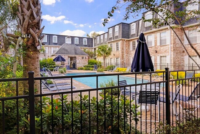 Foto del edificio - 351 N Post Oak Ln