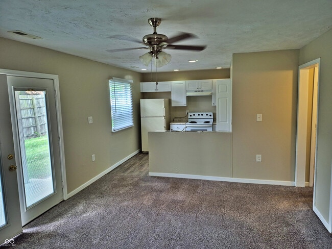 Building Photo - 47 Port Sylvia Dr