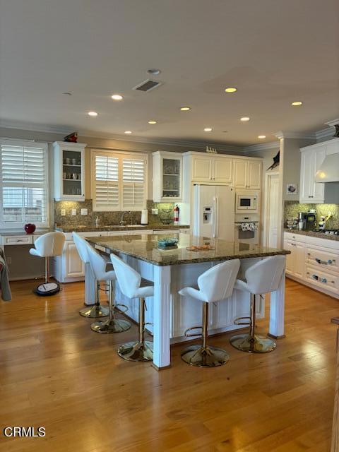 Building Photo - 1470 Viewpoint Dr