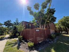 Building Photo - 1520 Park Meadows Dr