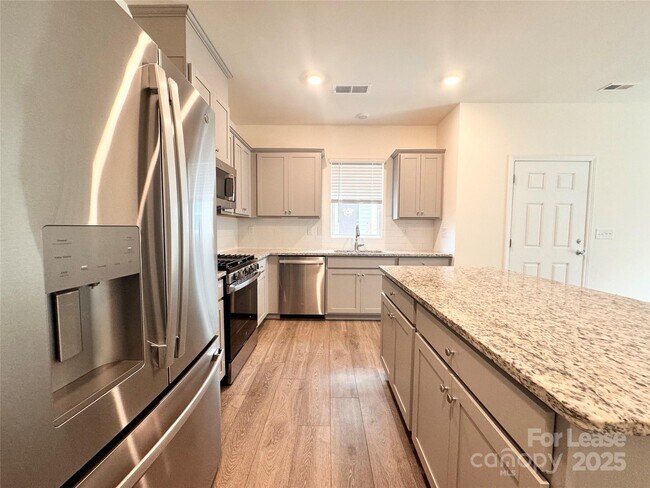 Building Photo - 2743 Yeager Dr NW
