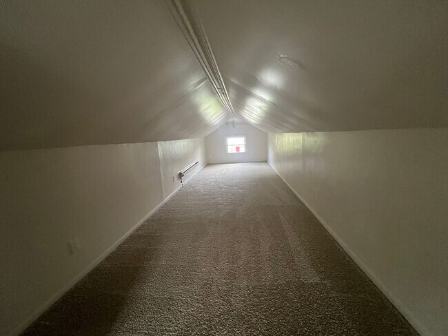 Foto del edificio - 3 bedrooms 1 bathroom house COMING SOON !