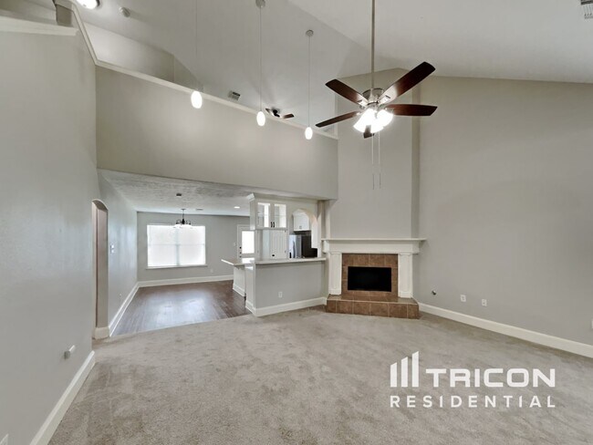 Foto del edificio - 18432 Sunrise Oaks Ct