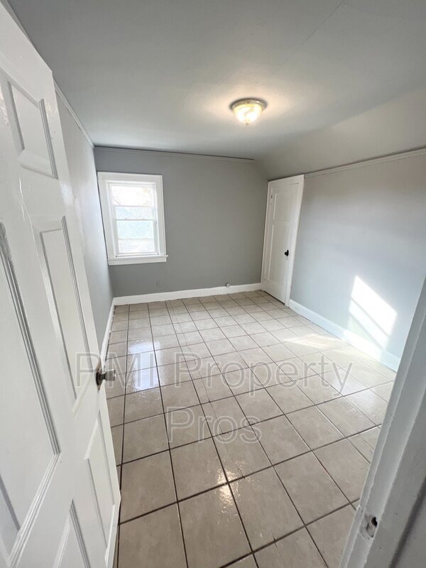 Foto del edificio - 3843 N 24th Pl