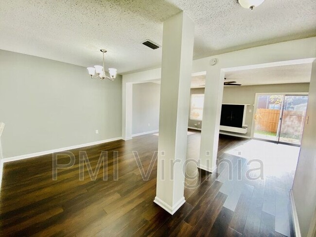 Building Photo - 4821 Tunlaw Ct