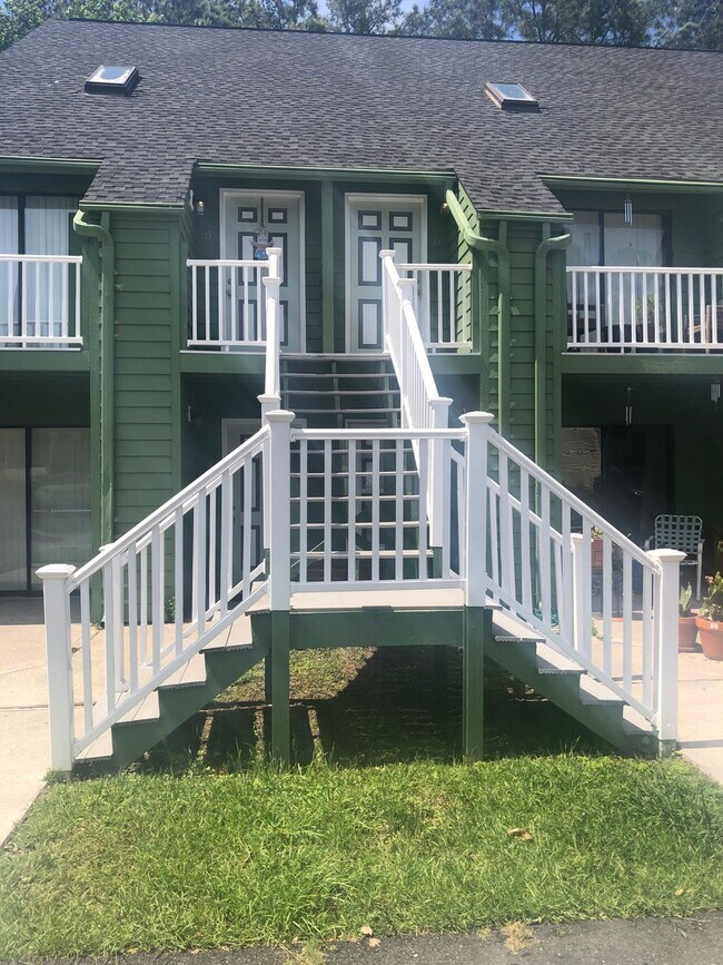 Building Photo - SUPER CUTE! 1st Floor 1 Bedroom/ 1 Bath Condo in Murrells Inlet! Close to the beach!