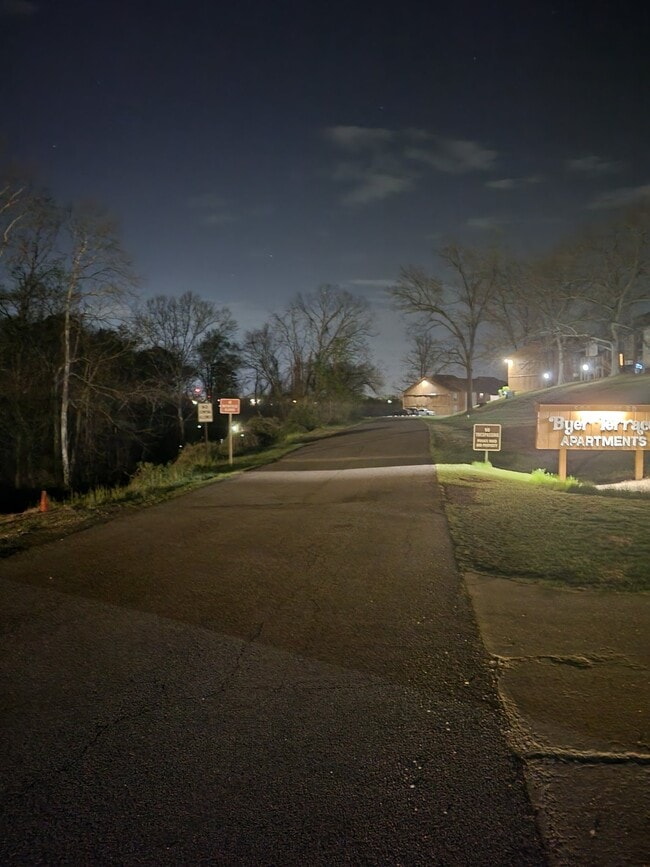 Building Photo - 500 Oxcart Rd