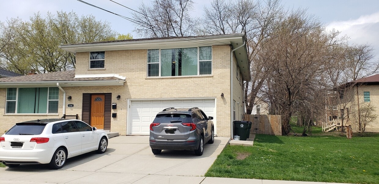 Primary Photo - 336 E Russell St