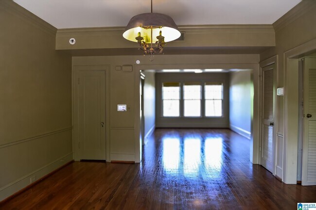 Foto del edificio - 3015 Highland Ave