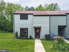 Building Photo - 7 Wyndham Ct