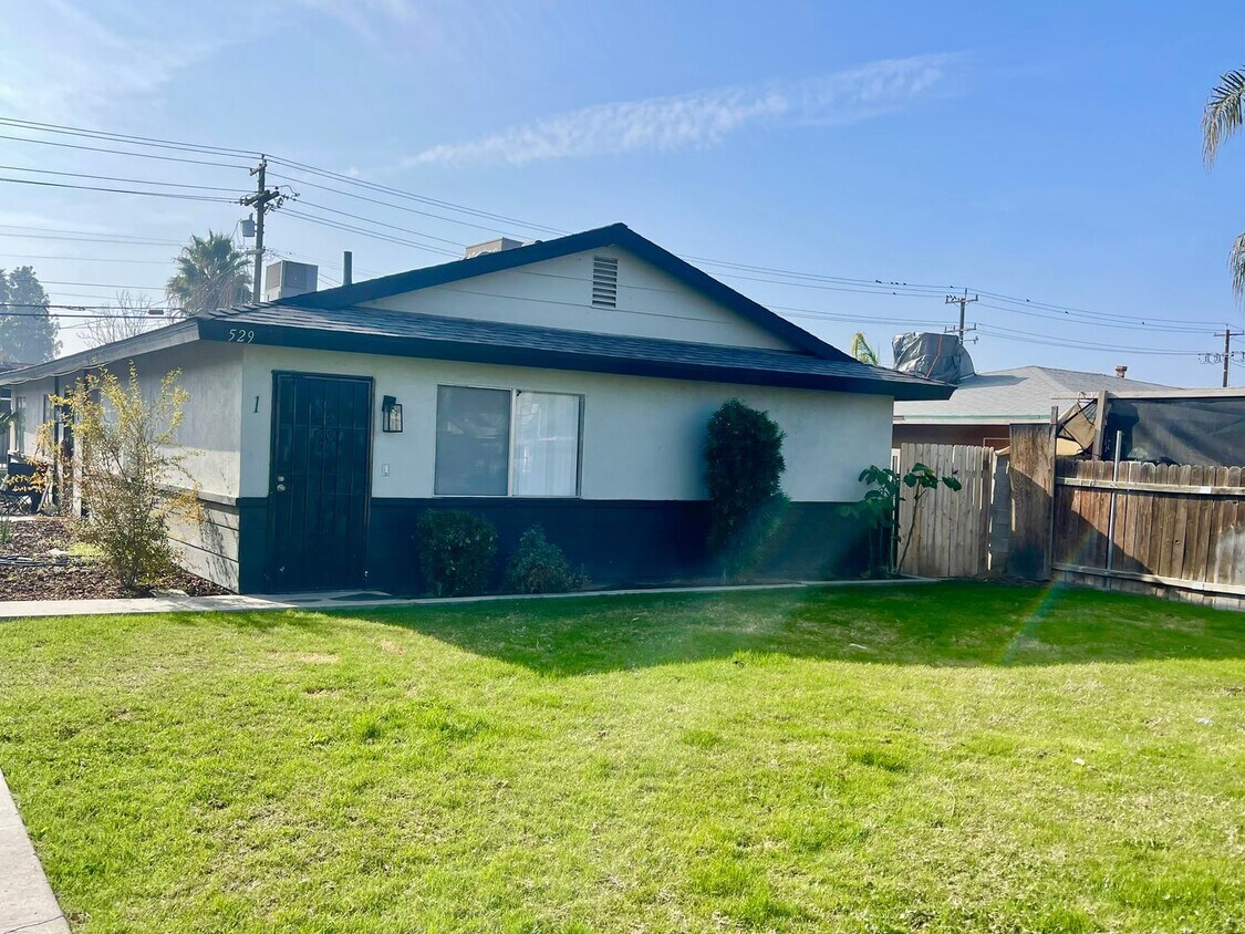 Foto principal - 529 Knotts St