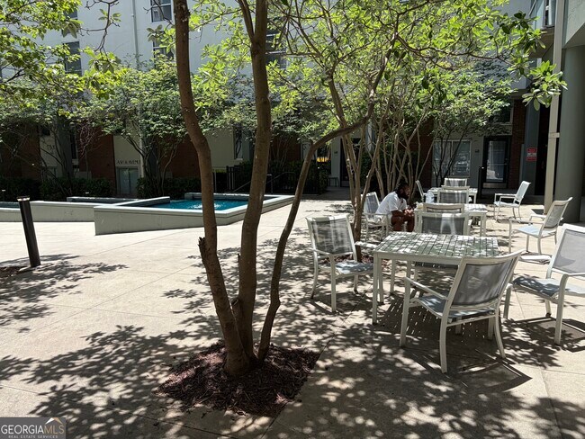 Foto del edificio - 620 Glen Iris Dr NE