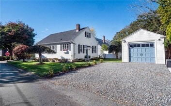 Building Photo - 26 Vernon Ave