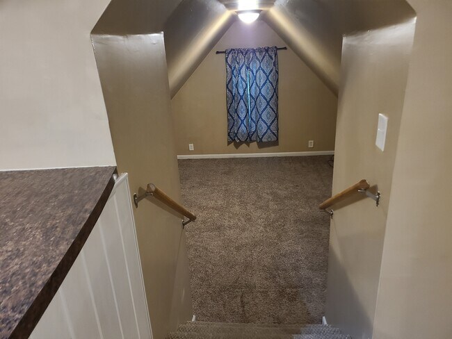 Foto del edificio - 914 S Center St