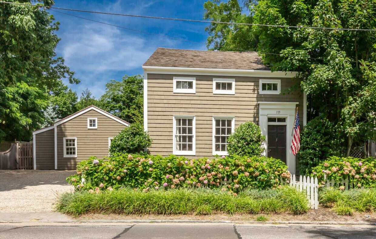 Primary Photo - 115 Jermain Ave