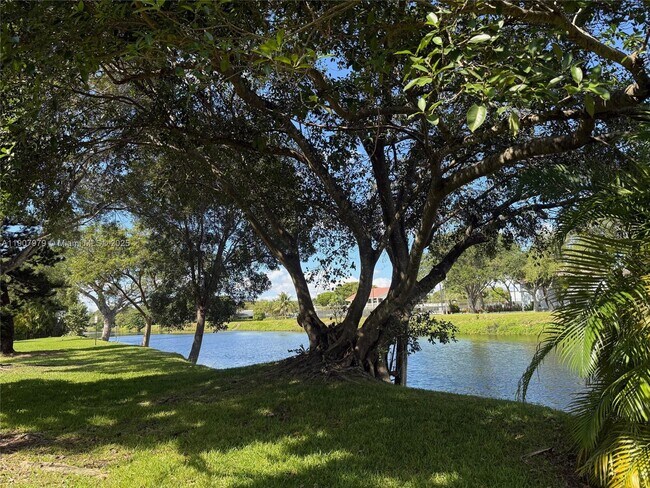 Foto del edificio - 7985 SW 86th St