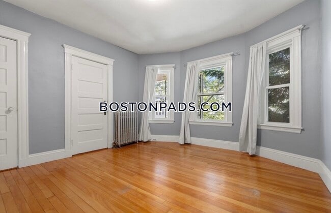 Building Photo - 39 Medford St