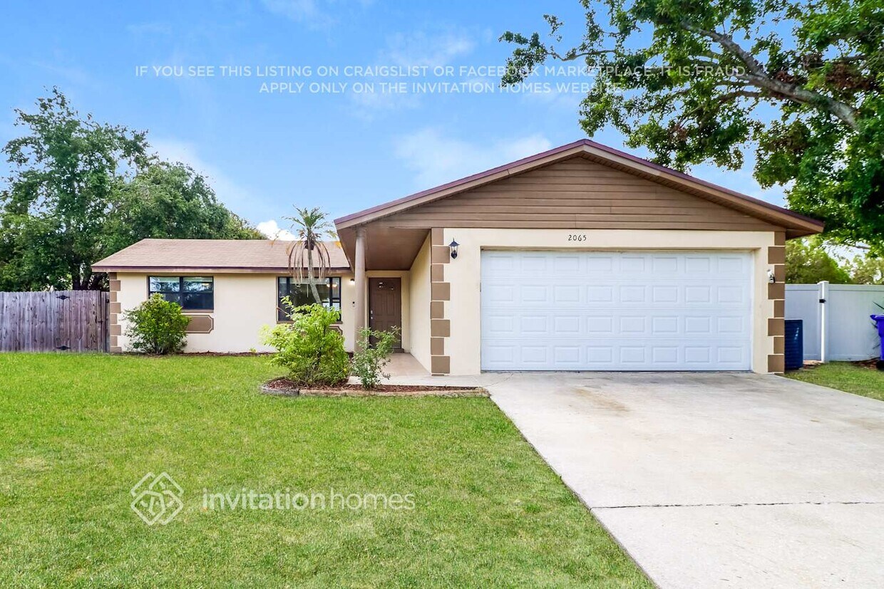 Foto principal - 2065 Briarwood St